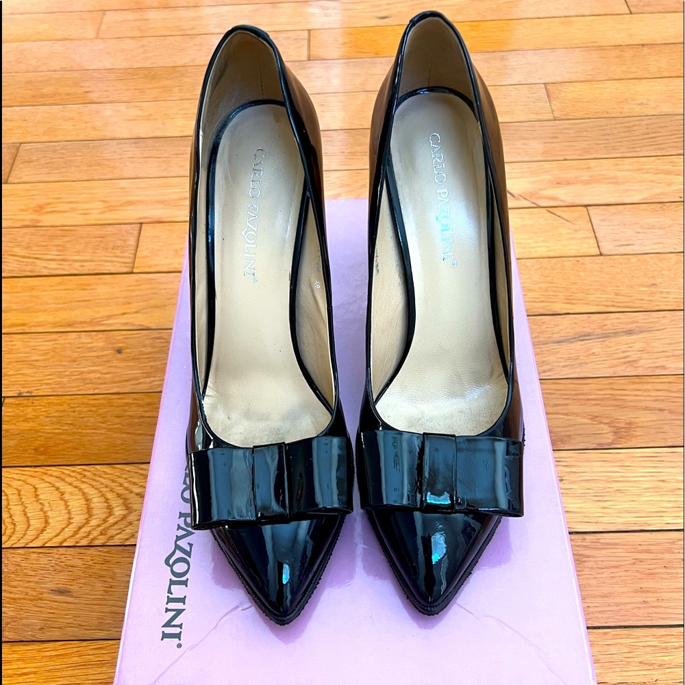 Carlo Pazolini Patent Leather Pumps with Bow Detail Size 8.